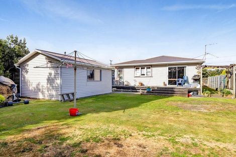 Photo of property in 9 Manawapou Road, Hawera, 4610