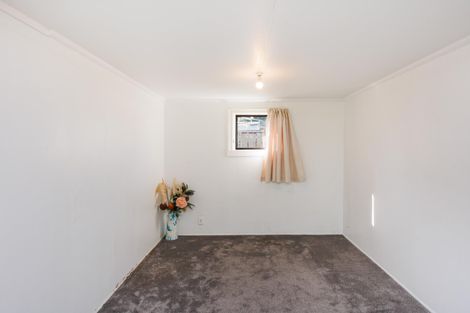 Photo of property in 21 Edgeware Road, Palmerston North, 4410