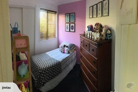 Photo of property in 33 Greig Place, Pukekohe, 2120