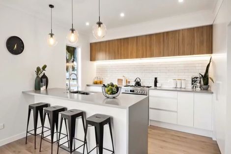 Photo of property in 26b Stottholm Road, Titirangi, Auckland, 0604