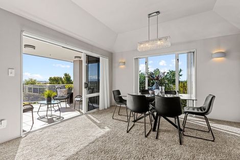 Photo of property in 16 Highcrest Heights, Westmorland, Christchurch, 8025