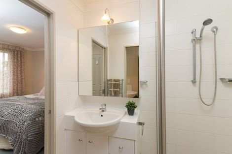 Photo of property in 17a Helvetia Road, Pukekohe, 2120