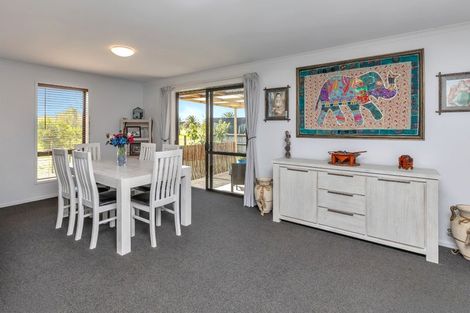 Photo of property in 33 Ocean View Rise, Ruakaka, 0116