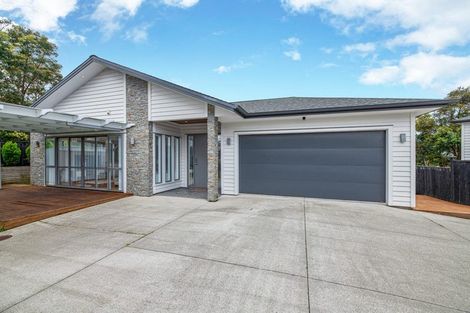 Photo of property in 120 San Valentino Drive, Henderson, Auckland, 0612