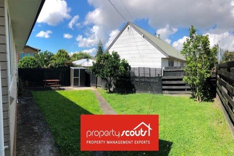 Photo of property in 70 Flanshaw Road, Te Atatu South, Auckland, 0610