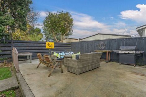 Photo of property in 22 Motuoapa Place, Kelvin Grove, Palmerston North, 4414