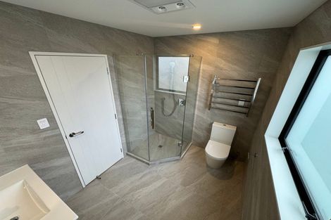 Photo of property in 19 Windy Ridge Road, Glenfield, Auckland, 0629