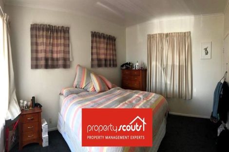 Photo of property in 70 Flanshaw Road, Te Atatu South, Auckland, 0610