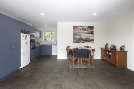 Photo of property in 15 Frensham Crescent, Woolston, Christchurch, 8062