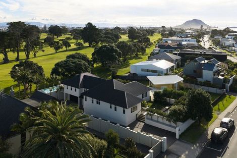 Photo of property in 184 Oceanbeach Road, Mount Maunganui, 3116
