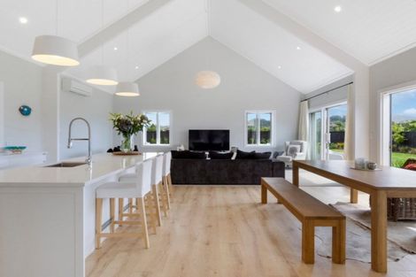 Photo of property in 14 Shearwater Lane, Point Wells, 0986