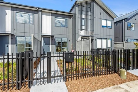 Photo of property in 4 Port Way, Rosehill, Papakura, 2113