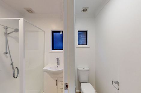 Photo of property in 14c Bracken Road, Newlands, Wellington, 6037