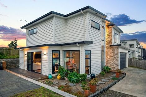 Photo of property in 3 Manawanui Way, Orewa, 0931