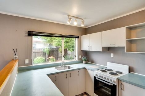 Photo of property in 1a Rimu Place, Taradale, Napier, 4112