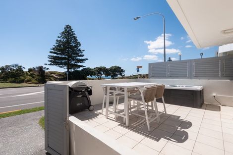 Photo of property in 135 Marine Parade, Mount Maunganui, 3116