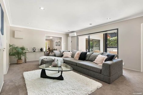 Photo of property in 5 Longwood Place, Forrest Hill, Auckland, 0620