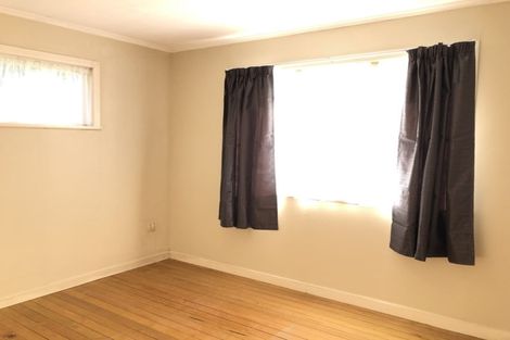 Photo of property in 25 Lake Road, Northcote, Auckland, 0627