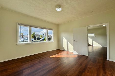 Photo of property in 8 Hill Road, Papatoetoe, Auckland, 2025