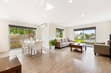 Photo of property in 14a Kotuku Street, Te Atatu Peninsula, Auckland, 0610