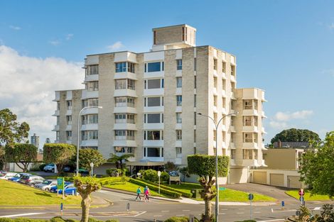 Photo of property in 6/4a The Promenade, Takapuna, Auckland, 0622