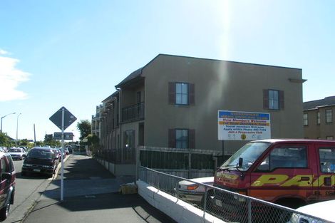 Photo of property in 1/97b Mokoia Road, Birkenhead, Auckland, 0626