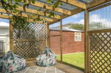 Photo of property in 213 Mark Avenue, Grenada Village, Wellington, 6037