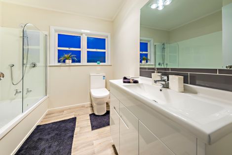 Photo of property in 8 Tidal Road, Mangere, Auckland, 2022