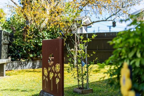 Photo of property in 3 Glen Alice Grove, Naenae, Lower Hutt, 5011