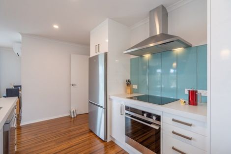 Photo of property in 9 Mahia Lane, Waikanae, 5036