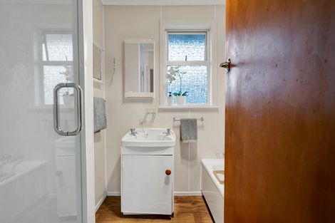 Photo of property in 4 Belair Avenue, Blagdon, New Plymouth, 4310