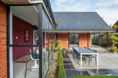 Photo of property in 155 Fendalton Road, Fendalton, Christchurch, 8041