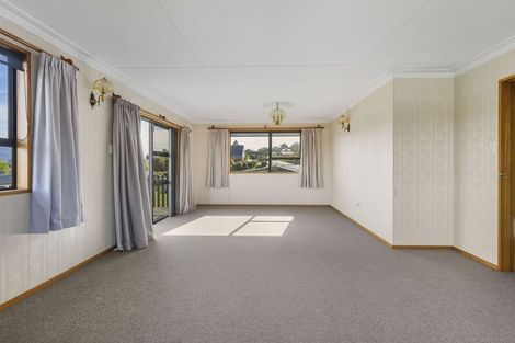 Photo of property in 11 Greenhithe Street, Waihola, Milton, 9073