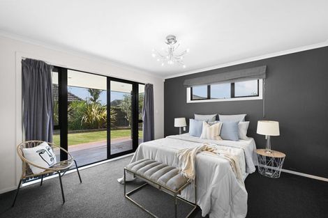 Photo of property in 99 Saint James Drive, Huntington, Hamilton, 3210