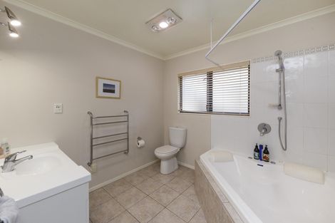 Photo of property in 6 Worsfold Lane, Terrace End, Palmerston North, 4410