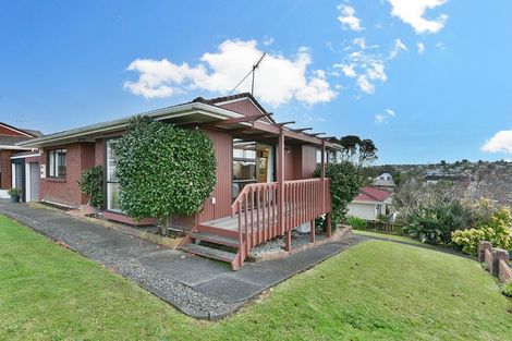 Photo of property in 16 Petrel Place, Massey, Auckland, 0614
