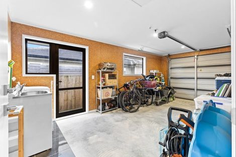 Photo of property in 8a Shetland Place, Westbrook, Palmerston North, 4412
