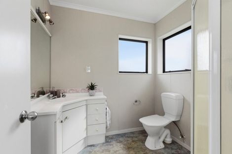 Photo of property in 655 Grenada Street, Papamoa Beach, Papamoa, 3118