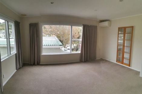 Photo of property in 54 Mckinley Crescent, Brooklyn, Wellington, 6021