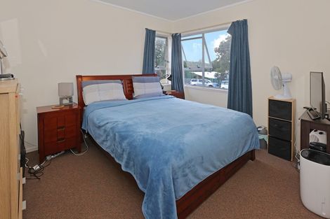 Photo of property in 1/28 Taipari Road, Te Atatu Peninsula, Auckland, 0610