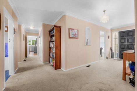 Photo of property in 27 Samuel Place, Queenwood, Hamilton, 3210