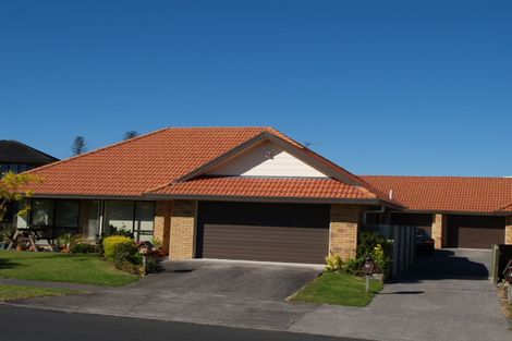 Photo of property in 2/52 Millhouse Drive, Northpark, Auckland, 2013