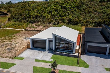 Photo of property in 46 Streamview Way, Long Bay, 0792