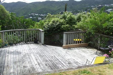 Photo of property in 18a B Aplin Terrace, Ngaio, Wellington, 6035