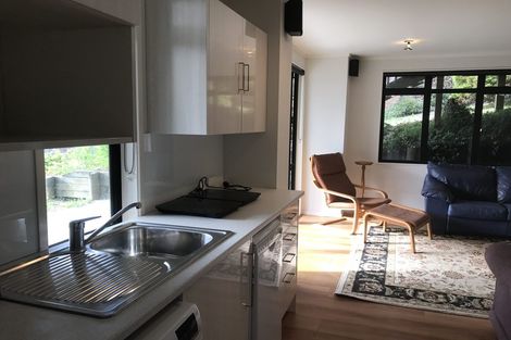 Photo of property in 38 Highland Avenue, Titirangi, Auckland, 0604