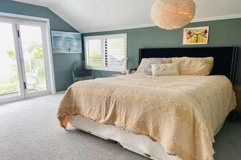 Photo of property in 837a Whangaparaoa Road, Manly, Whangaparaoa, 0930