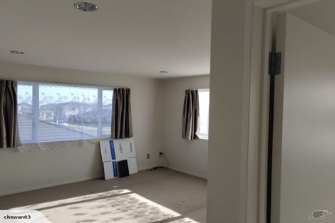 Photo of property in 10 Peerless Avenue, Takanini, 2112