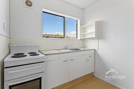 Photo of property in 7/126 Lynwood Road, New Lynn, Auckland, 0600