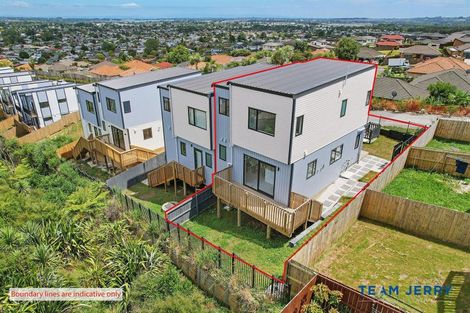 Photo of property in 1 Papauma Place, Papakura, 2110