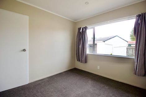 Photo of property in 49 Dungarvon Place, Clendon Park, Auckland, 2103